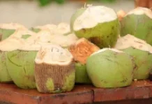 Es Kelapa Muda Laris di Ramadhan