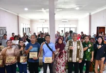 Ahli Waris Korban Bencana Tapteng Terima Santunan Kematian