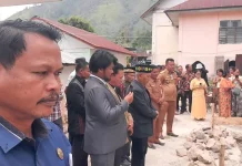 Bupati Humbahas Letakkan Batu Pertama Pembangunan Rumah Dinas HKBP Tipang
