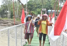 Jembatan di Tapteng Rampung, Warga : Terima Kasih TNI