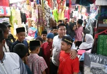 Walikota Sibolga Berbagi Rasa Ajak Anak Yatim Berbelanja
