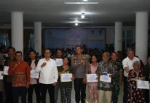 Pemkab Taput Salurkan Bantuan Kemensos bagi Korban Bencana