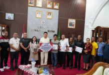 Bupati Humbahas Salurkan Bansos untuk 202 KK Korban Bencana