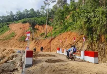 TNI AD Rampungkan Pembangunan Jembatan Aramco di Hutanabolon