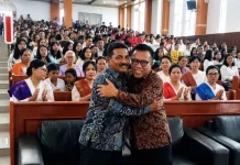 Bupati dan Ketua DPRD Tapteng Hadiri Paskah Raya