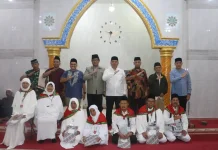 Pemkab Tapanuli Utara Lepas Keberangkatan 7 Calon Haji, Harapkan Kembali Tetap Seh