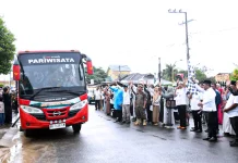 Bupati Tapteng Berangkatkan 55 Calhaj