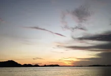 Pesona Pantai Pandaratan Sarudik dan Nilai Ekonomi