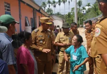 Bupati JTP Hutabarat Tinjau Huntap dan Huntara