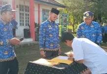 Aparatur Kecamatan Pandan Tapteng Tandatangani Pakta Integritas
