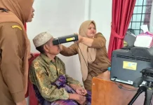 Pemkab Padang Lawas Bantu Pembuatan KTP Lansia Terlantar