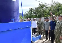KASUM TNI Serahkan Bantuan Air Bersih Huntara