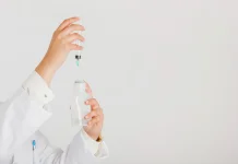 Penggunaan IV Drip antara Manfaat dan Risiko