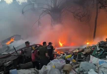 Gudang Barang Bekas di Padangsidimpuan Terbakar