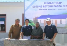 Wabup Taput Serah Terima 70 Kunci Huntap Dolok Nauli