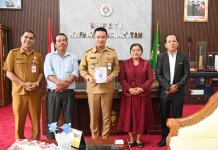 Bupati Humbahas Terima Audiensi Panitia Pisah Sambut Praeses HKI