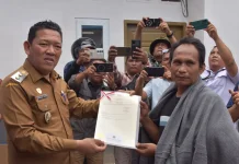 Wakil Wali Kota Sibolga Serahkan Huntap dan Sertifikat Warga Terdampak Bencana