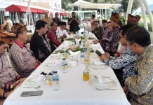 Wabup Toba  Motivasi Pelaku Wisata Lakukan Pembenahan untuk Tarik Minat Wisatawan