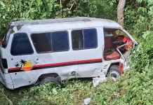 Mobil Angkot Berpenumpang Belasan Santri Terjun ke Jurang