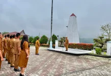 Bupati Taput Pimpin Apel Pagi Gabungan, Tekankan Kebersihan Lingkungan Kerja