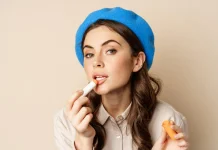 Bibir Kering Pecah, Yuk Rutin Pakai Lip Balm