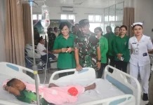 Danrem 023/KS Tinjau Bakti Kesehatan TNI AD di Nias