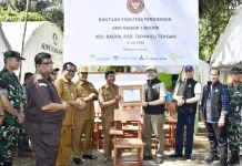 DPN Salurkan Bantuan Mobiler Sekolah Terdampak Bencana Tapteng
