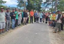 Sekda Taput Pimpin Gotong Royong Bersihkan Sungai Aek Sigeaon