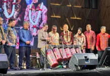 Wabup Taput Hadiri Opera Batak TONA SIAN HUTA Bersama Menekraf