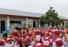 Wabup Taput Motivasi Siswa pada Hari Pertama Sekolah