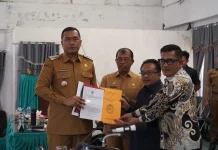 Bupati Toba Sampaikan Nota Pengantar Ranperda Tentang Pertanggungjawaban APBD T