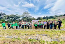 Panen Bawang Merah, Bupati Humbahas Apresiasi Dukungan Pemprov Sumut bagi Petani