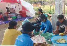 Dapur Umum Dibuka untuk Pengungsi Korban Banjir Tapteng