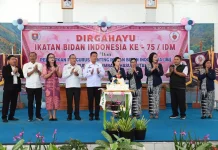 Bidan Adalah Pelopor Layanan Kesehatan Primer Mengawal Kesehatan Ibu