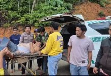 Minibus Masuk Jurang Kedalaman 60 Meter di Sitahuis