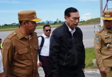 Bupati dan Wakil Bupati Tapanuli Utara Sambut Kedatangan Luhut Binsar Pandjaitan