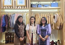 Dekranasda Taput Promosikan Ulos di BTN Indonesia Fashion Week 2026