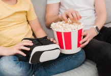 Menonton Film Jadi Pelepas Penat Favorit