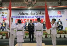 Bupati Tapanuli Utara Kukuhkan Anggota Paskibra untuk HUT ke-81 Kemerdekaan RI