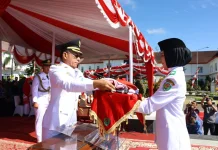 Bupati Tapsel Pimpin Upacara Detik-Detik Proklamasi HUT ke-81 Kemerdekaan RI