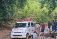 Jalan Rusak Hambat Akses Kesehatan Masyarakat Desa