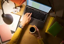 Sering Bekerja Berlebihan, Ini Cara Mengatasi Kebiasaan Workaholic