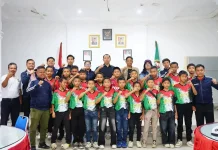 Bupati Taput Lepas 52 Kontingen U-13 dan U-15 ke Ajang Piala Soeratin di Sibolga