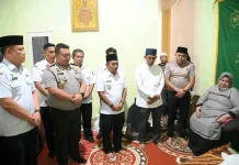 Wali Kota Sibolga Melayat ke Rumah Duka Ibunda Istri Kabag Ops Polres Sibolga