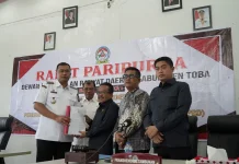 Bupati Toba Sampaikan Nota Pengantar P-APBD 2026