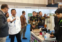 Stan Pemkab Madina di AOE 2026 Ramai Pengunjung, Bupati Madina Tarik Investor