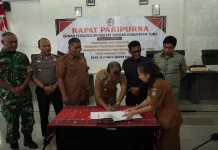 Pemkab dan DPRD Kabupaten Toba Tandatangani Persetujuan Ranperda P.APBD 2026