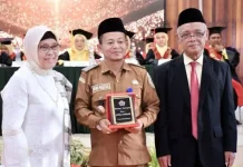 Pemko Padangsidimpuan Lepas Kelulusan Nakes STIKes Darmais