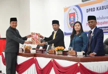 Bupati Humbahas Sampaikan Jawaban Fraksi tentang P-APBD 2026