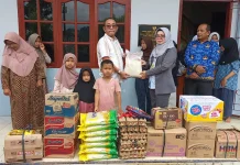Berbagi di HUT ke-81, RRI Sibolga Sambangi Panti Namira